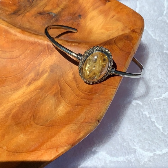 Gold Rudilated Quartz & Diamond cuff bracelet - Picture 2 of 6